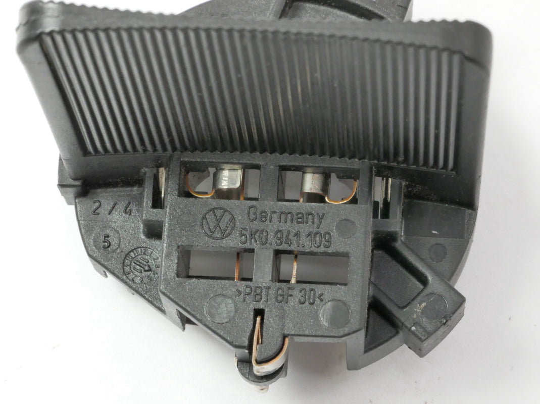 Low Beam Head Light Bulb Socket 10-14 VW Jetta Golf Sportwagen MK6 ~ 5K0 941 109