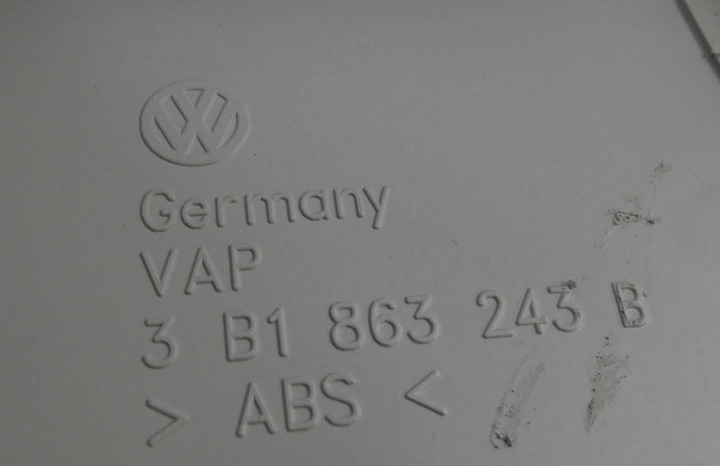 Front Center Console Shift Trim Wood Ashtray 01-05 VW Passat B5.5 3B1 863 243 B