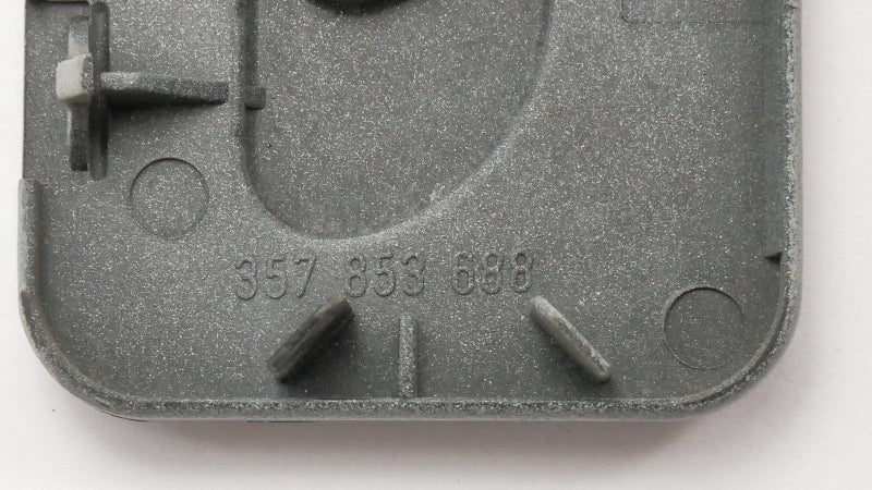 CL Fender Emblem Badge Set 90-94 VW Passat B3 - Genuine - 357 853 688