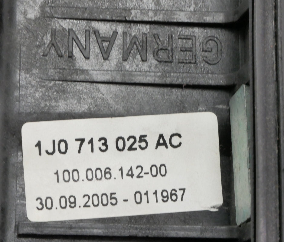 Automatic Shifter Shift Linkage Selector 06-10 VW Beetle Genuine 1J0 713 025 AC