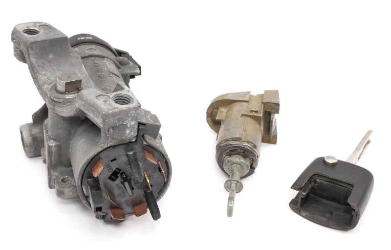 Ignition Lock Key Door Handle 03-10 VW Beetle Coupe / Convertible 4B0 905 851 M