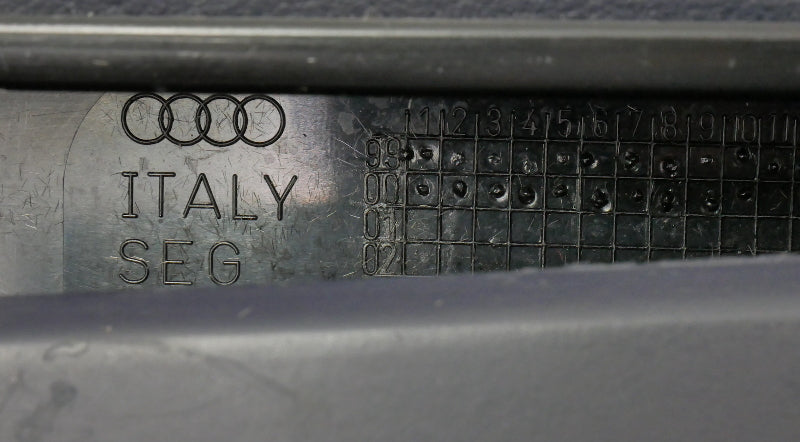 Glovebox Glove Box Compartment 96-01 Audi A4 B5 Navy Blue - 8D1 880 302 C