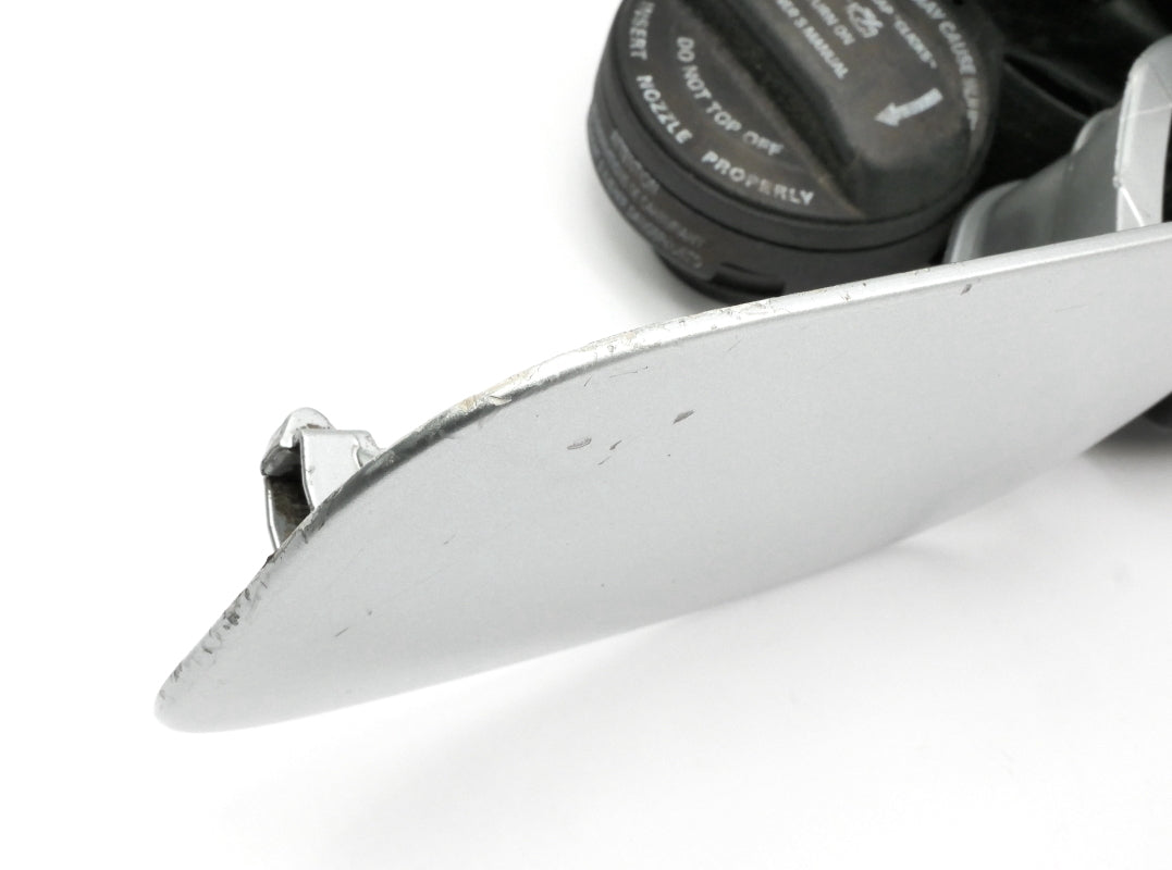 Fuel Gas Door Flap Lid 99-05 VW Jetta MK4 - LA7W Reflex Silver - 1J0 809 857 E