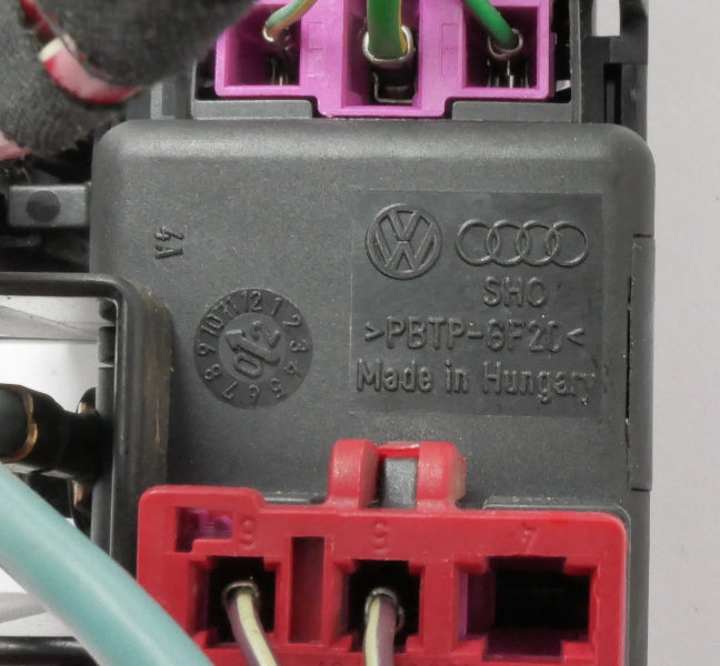 Under Dash Relay Wiring Panel Board 99-05 VW Jetta Golf GTI ~ 8L0 941 822 ~