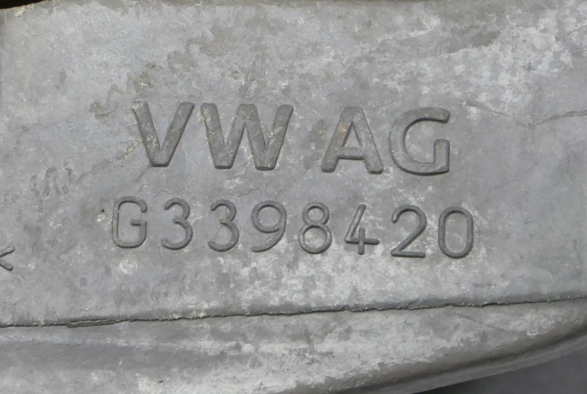 RH Engine Mount Bracket Bushing 13-16 VW Jetta Hybrid MK6 Genuine 5Q0 199 262 CM