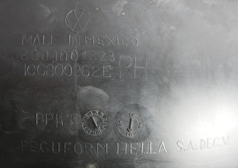 Front Fender Well Liner Splash Guard Set 98-05 VW Beetle Genuine - 1C0 809 961 E