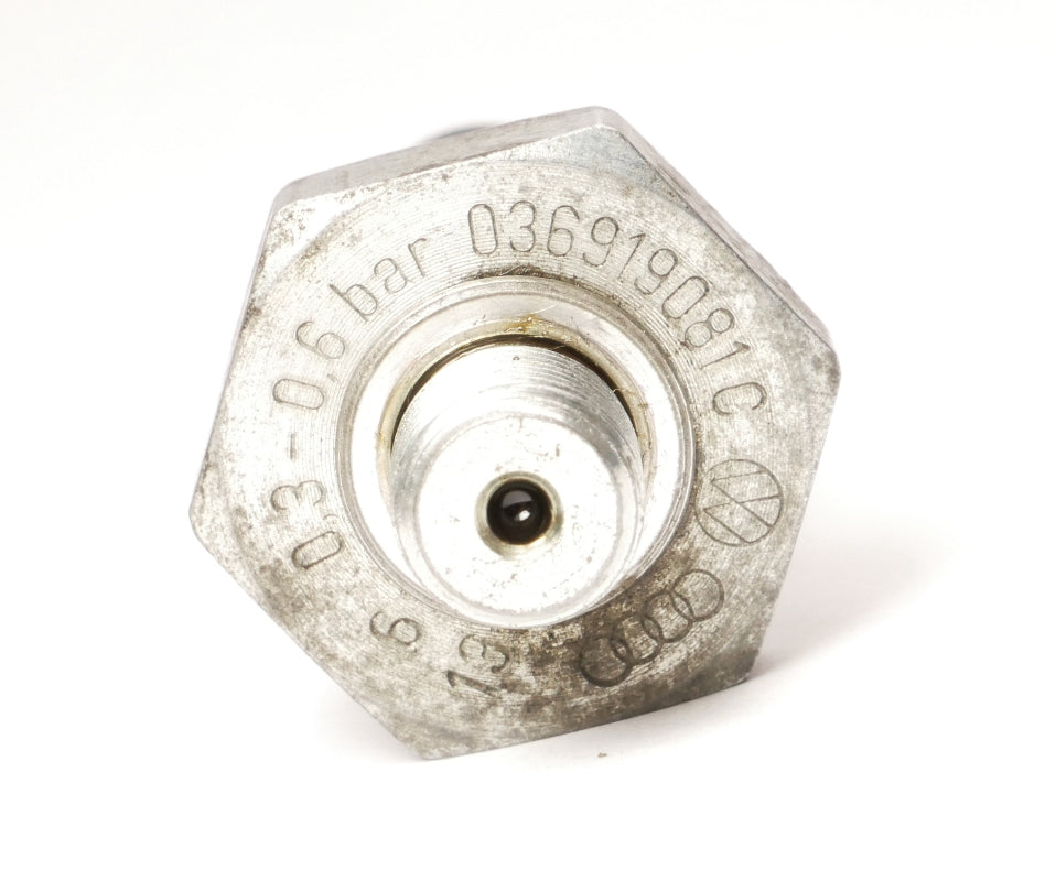 Engine Oil Pressure Sensor VW Jetta Beetle CC Eos Golf Tiguan - 036 919 081 C