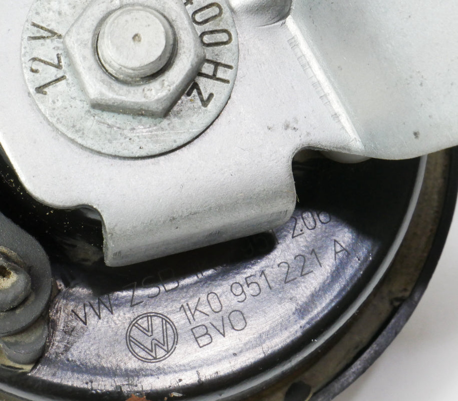 Horn Set 05-10 VW Jetta Rabbit GTI MK5 Sportwagen Bosch - 1K0 951 221 A / 223 A