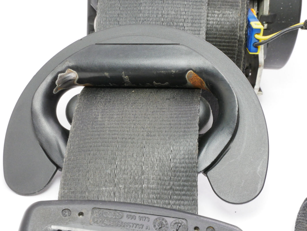 Front Seatbelt Seat Belt Set 06-08 VW Rabbit GTI MK5 4 Door - 1K4 857 705 AA