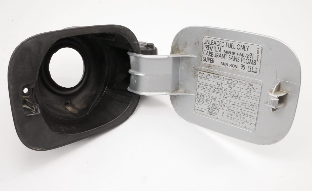 Fuel Gas Door Flap Lid 99-05 VW Jetta MK4 LA7W Reflex Silver - 1J0 809 857 E