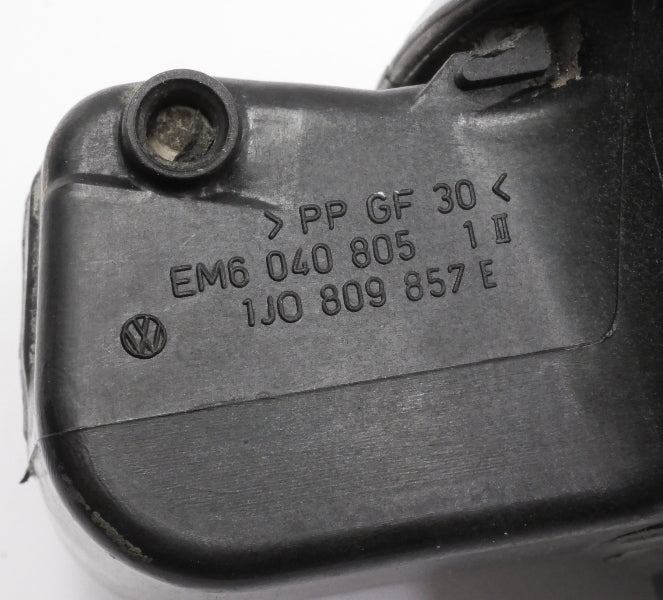 Fuel Gas Door Flap Lid 99-05 VW Jetta MK4 LA7W Reflex Silver - 1J0 809 857 E