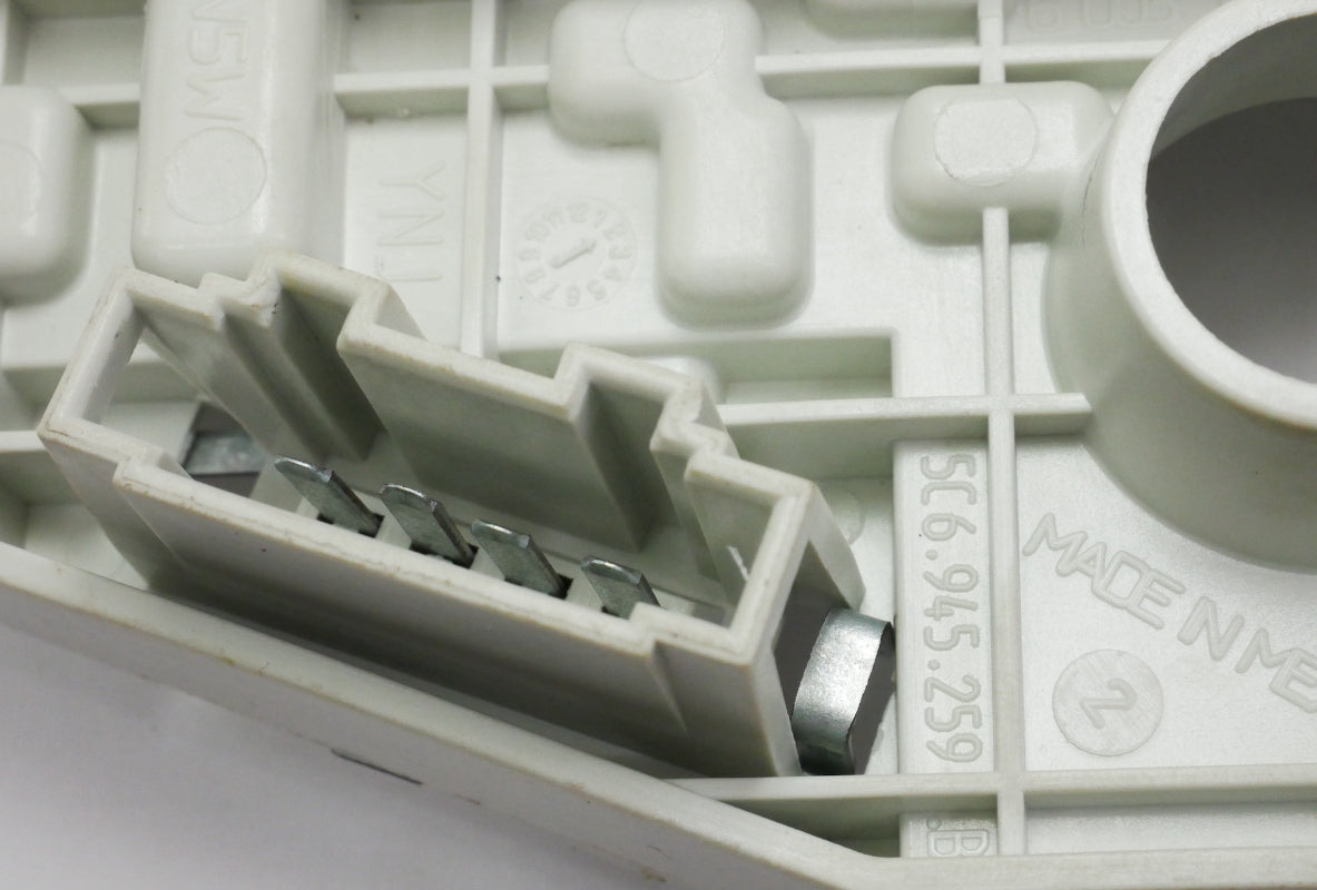 LH Inner Tail Light Lamp Bulb Holder Tray 15-18 VW Jetta Mk6 Sedan 5C6 945 259 B