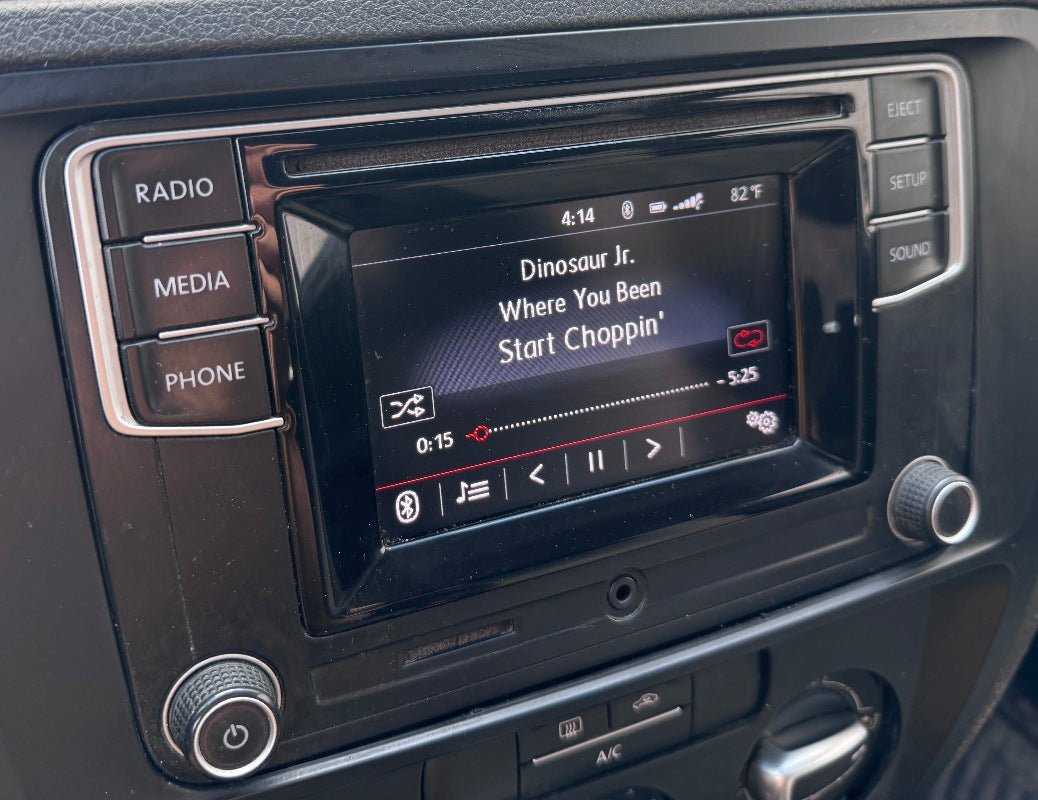 Head Unit Radio 18-19 VW Jetta MK6 Passat Beetle - Genuine - 561 035 150 B