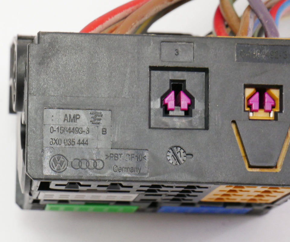 Head Unit Radio Plug Pigtail 18-19 VW Jetta MK6 Passat Beetle - 8X0 035 444