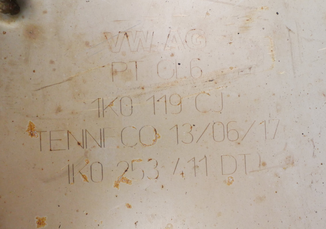 Center Exhaust Muffler Resonator 14-18 VW Jetta MK6 Sedan Genuine 1K0 253 411 DT