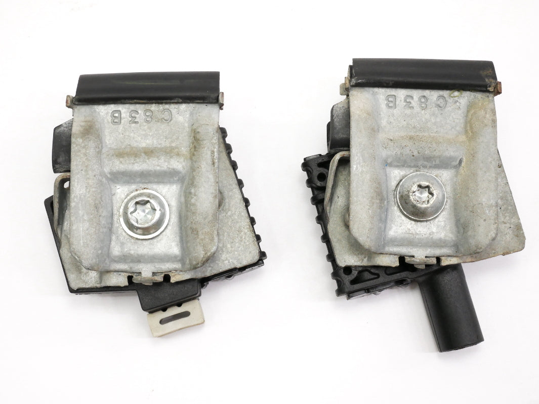 RH Front Window Regulator Lift Track Mount Clips 11-18 VW Jetta Sedan MK6
