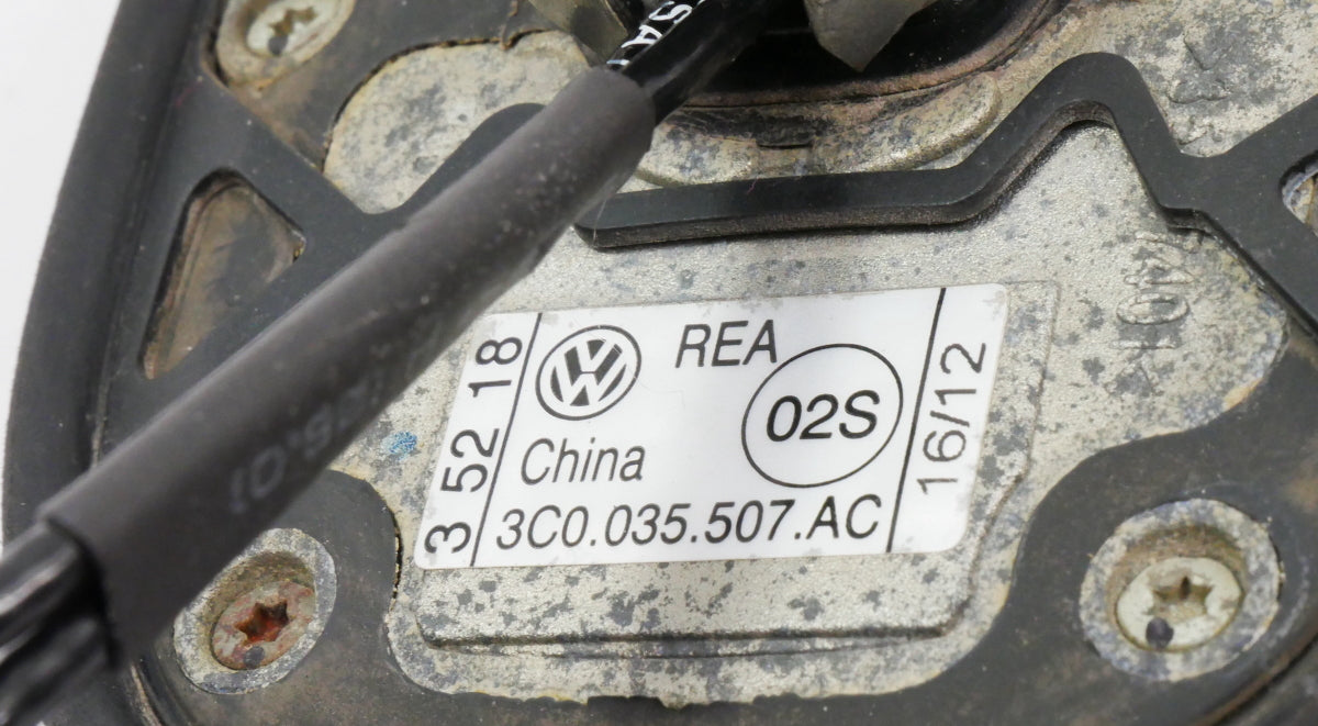 Shark Fin Roof Antenna GPS NAV 2013 VW Jetta GLI SEL MK6 Genuine 3C0 035 507 AC