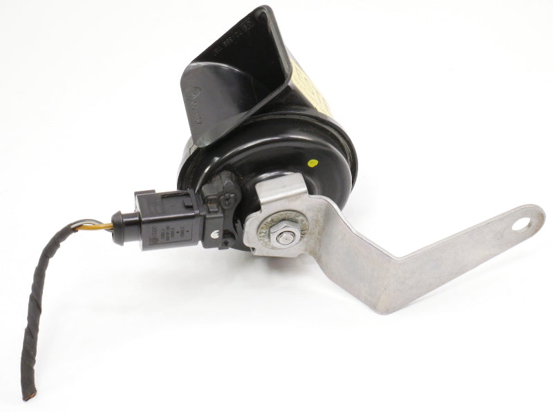 Low Tone Horn 11-18 VW Jetta MK6 Clarton Genuine - 5C0 951 221 B / 5C0 951 182 F