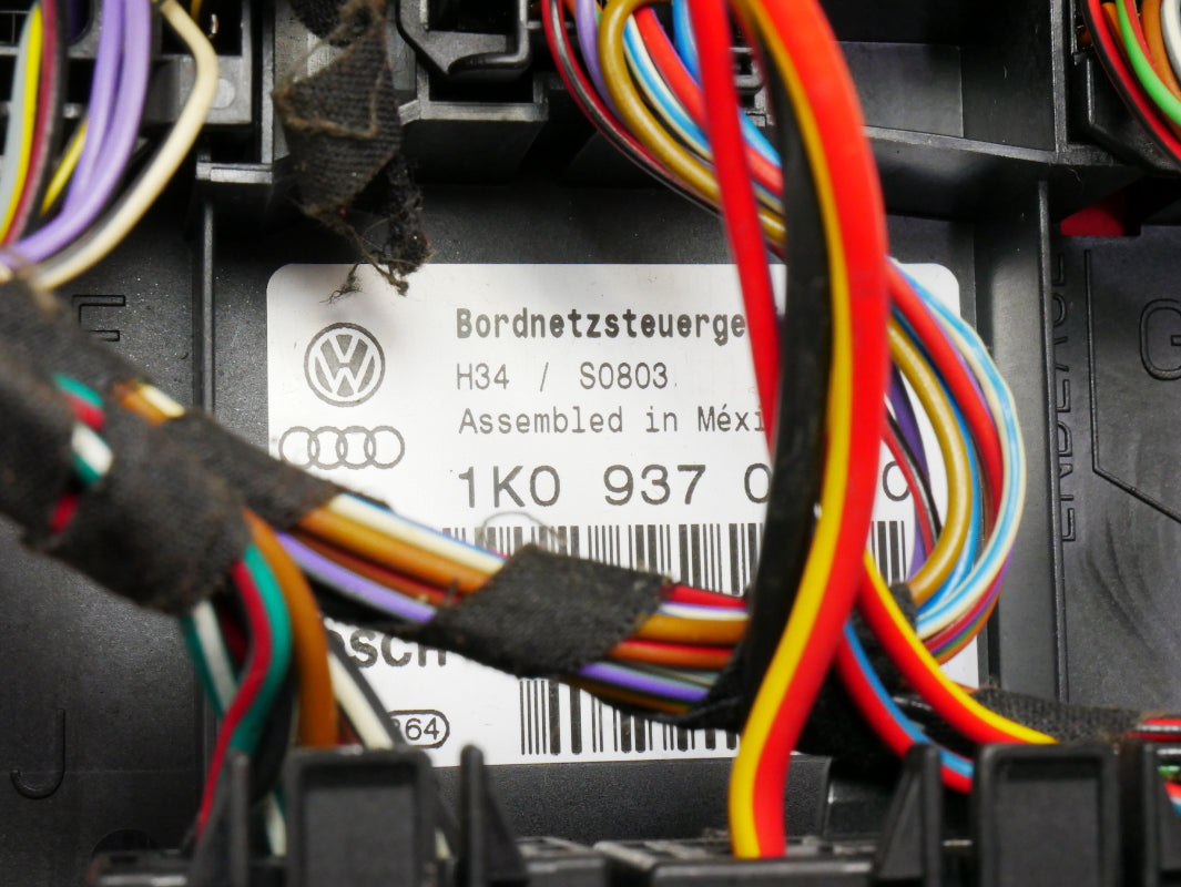 CECM Central Electronics Module 05-06 VW Jetta MK5 - Genuine - 1K0 937 049 C