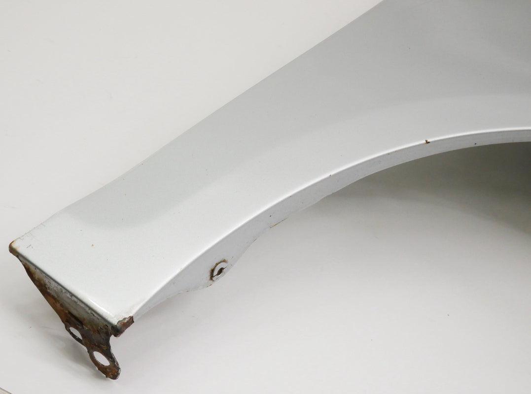 RH Fender 05-10 VW Jetta MK5 - LA7W Reflex Silver - Genuine - 1K5 821 106