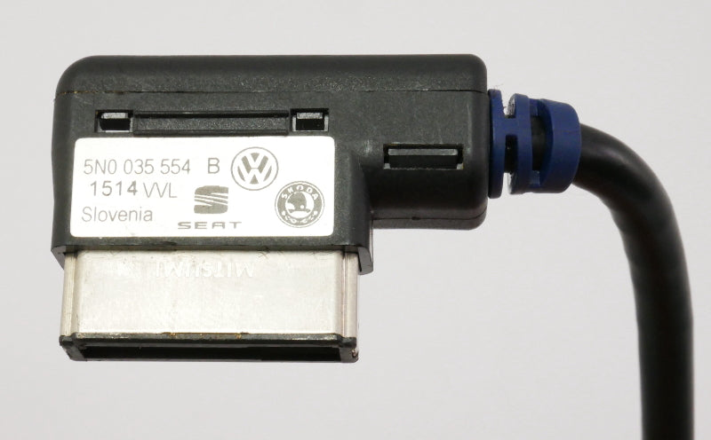 Dash Media In Plug Port 15-16 VW Golf GTI Sportwagen MK7 - Genuine 5G0 035 222 A