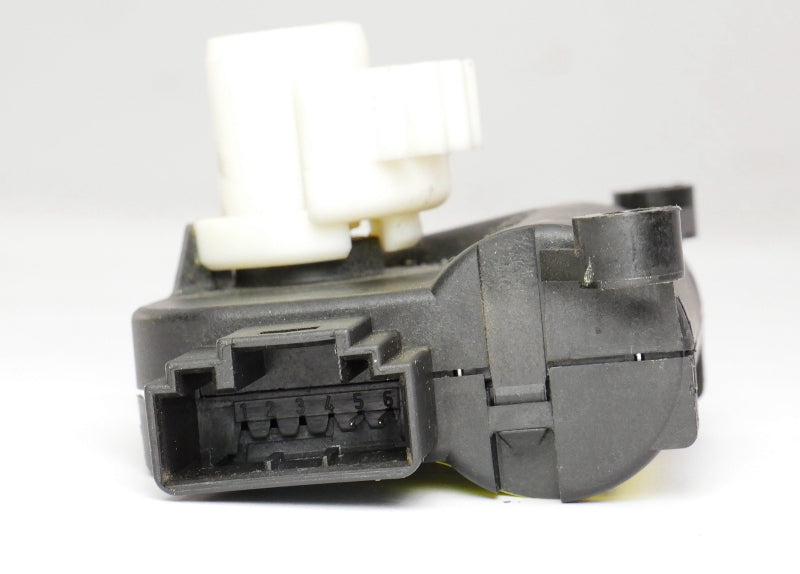 Heater Climate Flap Actuator Motor 06-10 VW Passat B6 Genuine ~ 0 132 801 364 ~