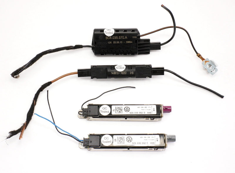 Rear Antenna Booster Set 11-14 VW Jetta MK6 Sedan - Genuine - 5C6 035 552 C / D