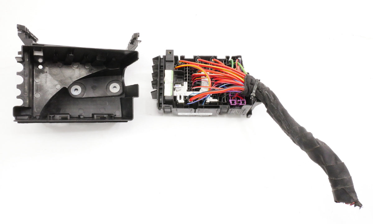 Under Hood Fuse Panel Relay Box 2013 VW Jetta Hybrid Sedan MK6 ~ 5C0 937 819 K ~