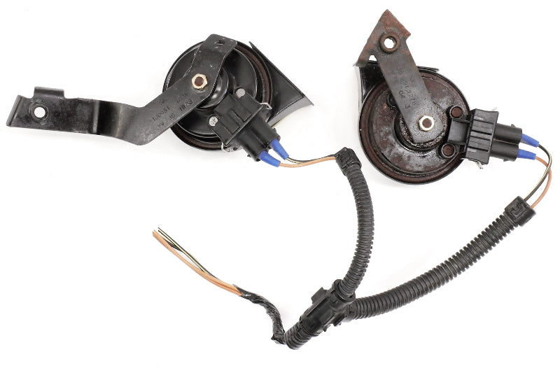 Hella High & Low Tone Horn Set 99-05 VW Jetta Golf GTI MK4 W/ Brackets & Wiring