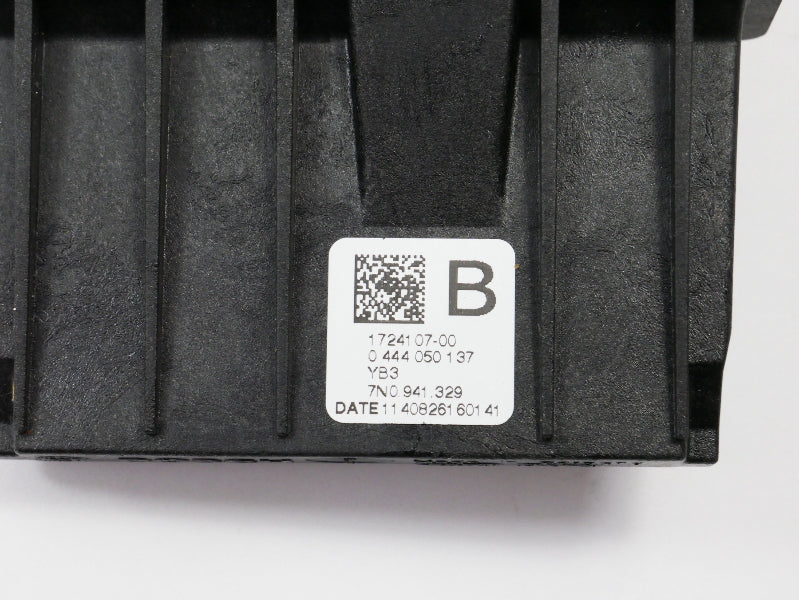 DEF Control Module 15-16 VW Jetta Golf Passat Beetle TDI - Genuine - 7N0 941 329