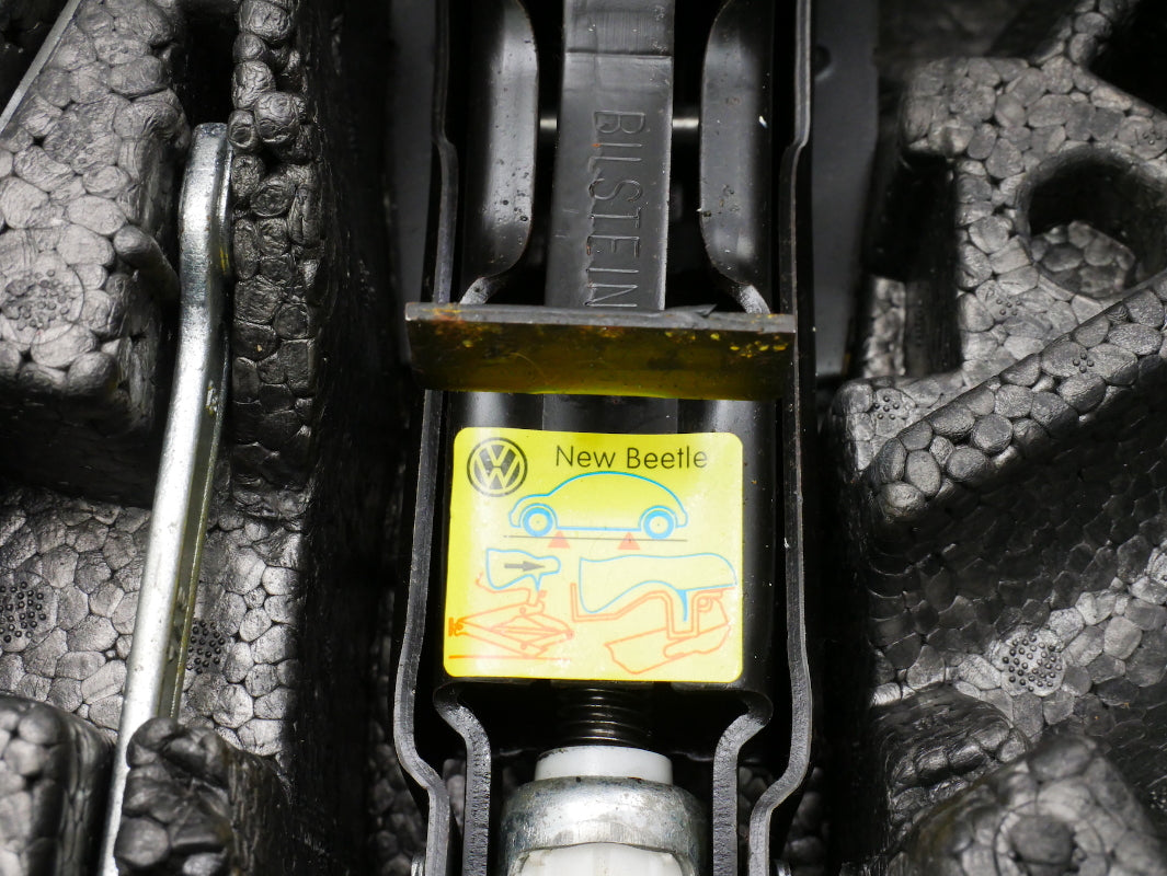 Trunk Tool Kit 98-10 VW Beetle Jack Lug Wrench Tow Hook - Genuine 1C0 011 031 D