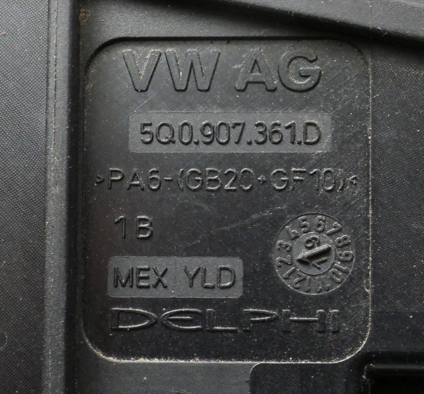 Under Hood Relay Fuse Box 2017 VW Golf Sportwagen 1.8T MK7 - 5Q0 937 125 B