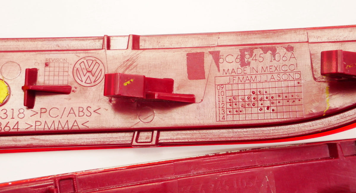 Rear Bumper Reflector Lens Set 11-15 VW Jetta GLI 13-16 Hybrid MK6 - 5C6945105A