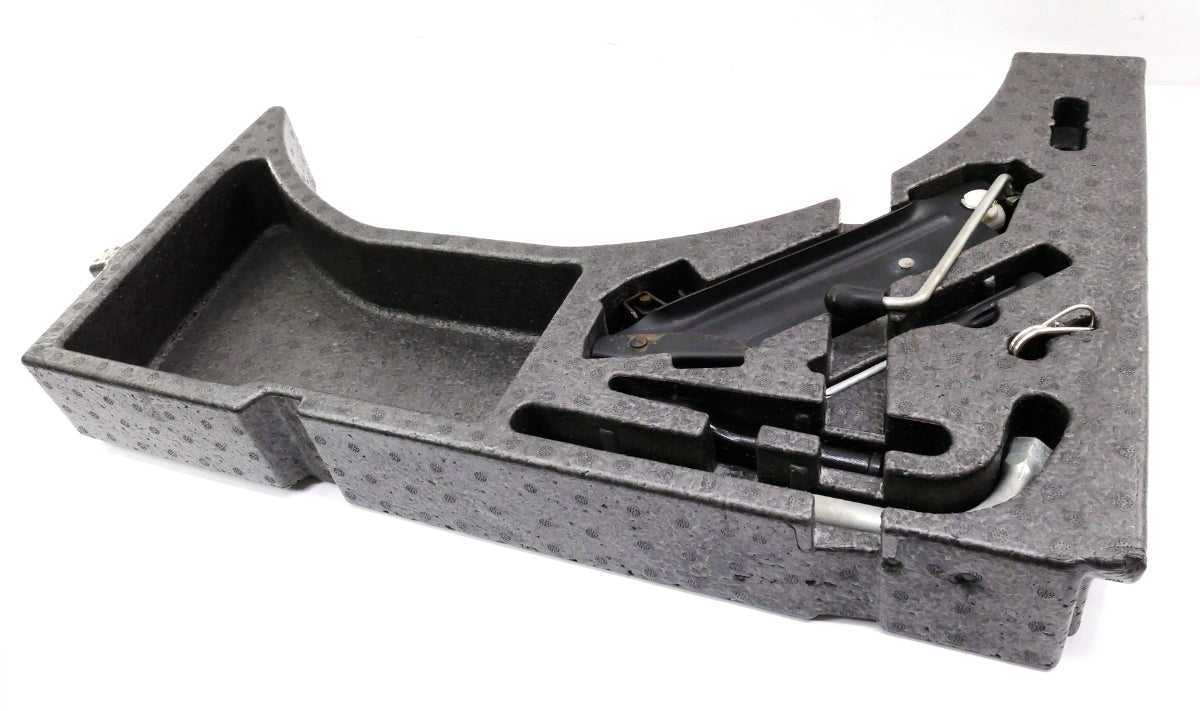 Spare Tire Trunk Tool Kit Jack Tools Lug Wrench Foam 06-09 VW Rabbit GTI MK5