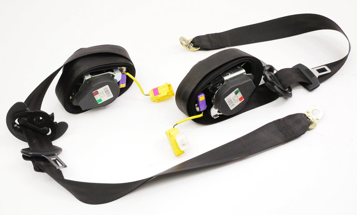 Front Seatbelt Seat Belt Set 06-08 VW Rabbit GTI MK5 4 Door - 1K4 857 705 H