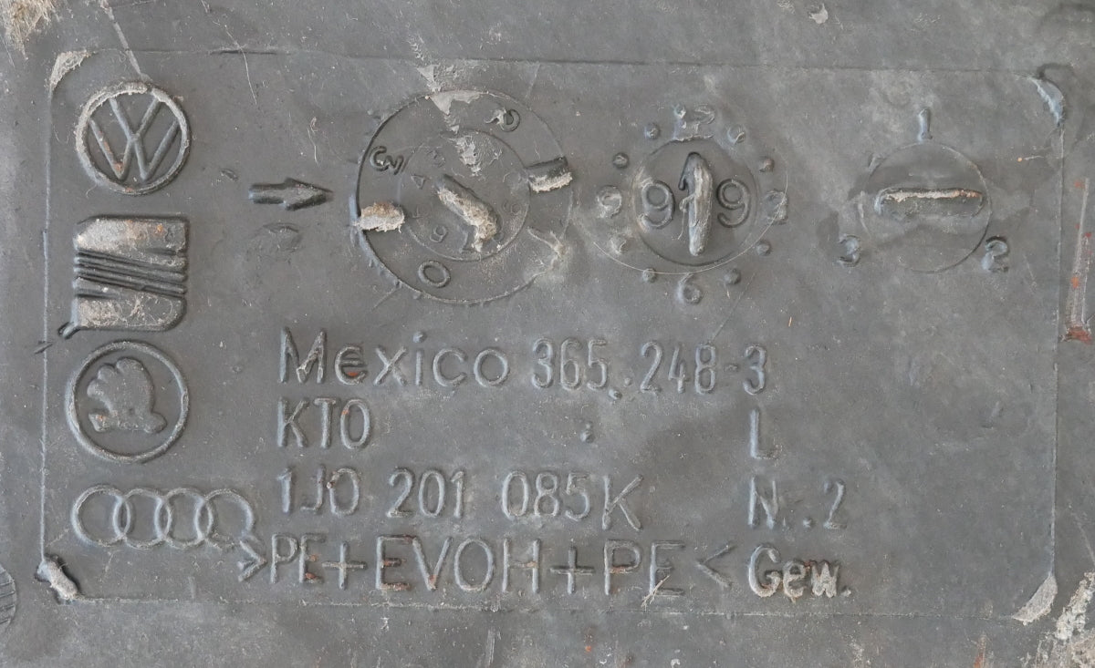 Fuel Tank & Filler Neck TDI Diesel  99-04 VW Jetta Golf MK4 - 1J0 201 085 K