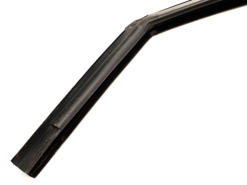 RH Front Door Window Molding Seal Trim 99-05 VW Jetta Golf 4dr MK4 - Genuine