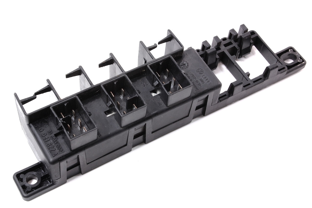 Fuse Box Relay Panel Board 98-05 VW Passat B5 Audi A4 A6 A8 S8 ~ 8L0 941 822 A ~