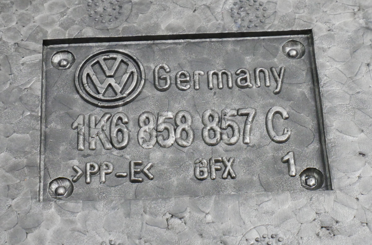 Spare Tire Trunk Tool Kit Jack Tools Lug Wrench Foam 2008 VW Golf R32 MK5