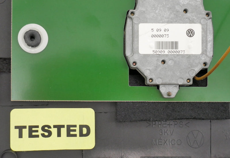 Center Upper Dash Trim Panel & Antenna 06-10 VW Beetle - Genuine - 1Y0 858 061