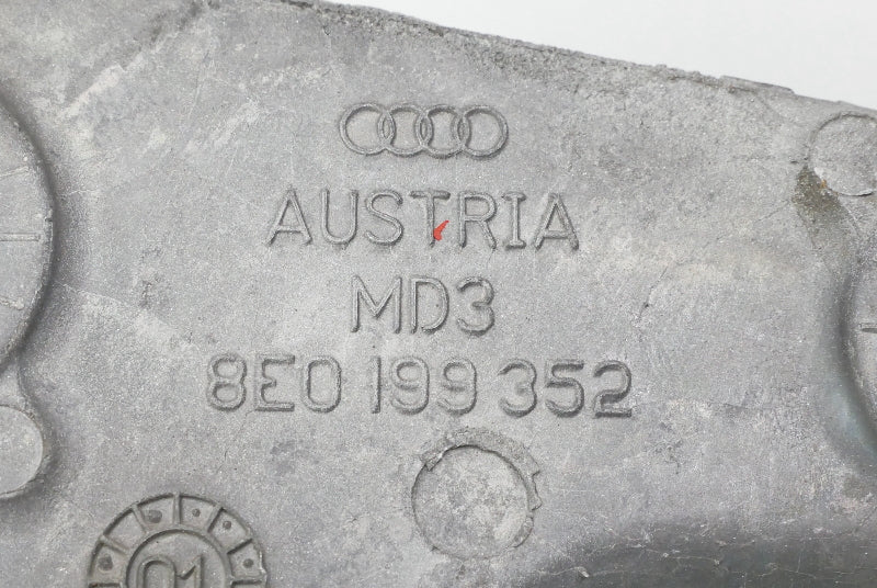 RH Sub Frame Mount Bracket Audi A4 B6 A6 C5 VW Passat B5 ~ Genuine ~ 8E0 199 352