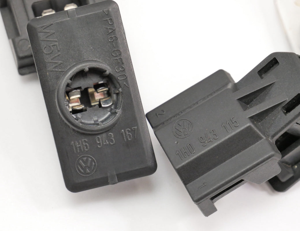 Rear License Plate Light Lens Lamp 95-99 VW Cabrio MK3 Genuine OEM - 1H6 943 167