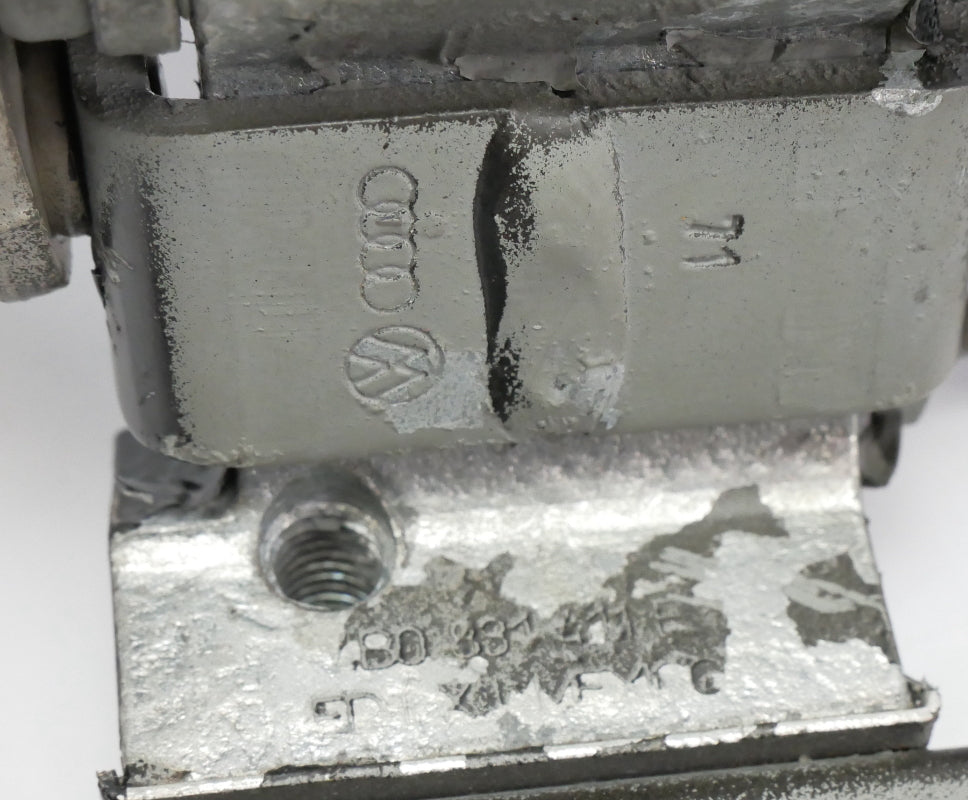 LH Front Door Hinges VW Jetta Golf MK4 Passat B5 A6 Black - OEM - 4B0 831 411 B