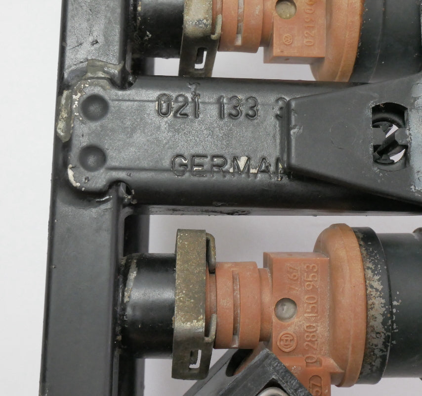 Fuel Rail Regulator Injectors VW Jetta GTI Passat Corrado AAA VR6 021 133 317 J