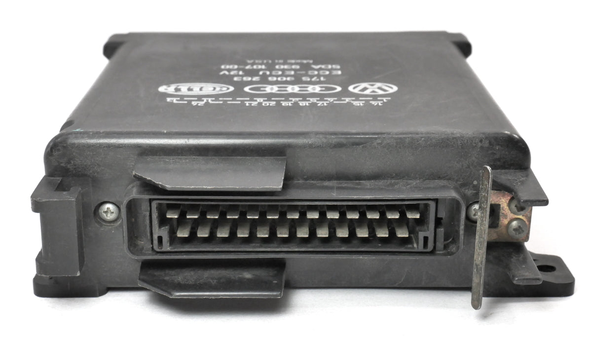 ECU ECM Engine Computer 1984 VW Rabbit MK1 Hella - 175 906 263