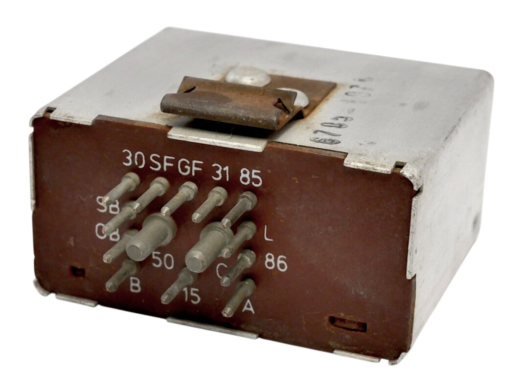 VW Audi Relay - Genuine - 810 919 431