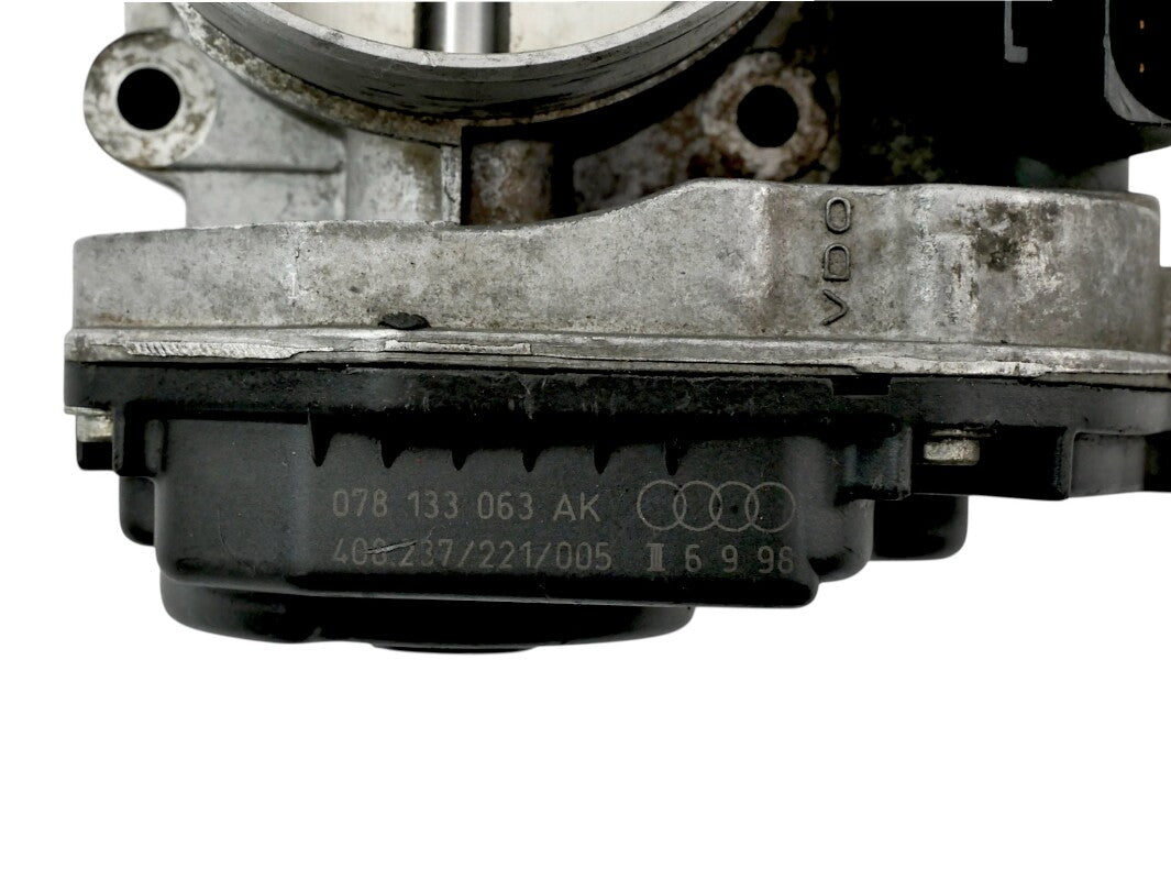 Throttle Body 97-99 Audi A4 A6 VW Passat B5 2.8 AHA V6 MT - OEM - 078 133 063 AK