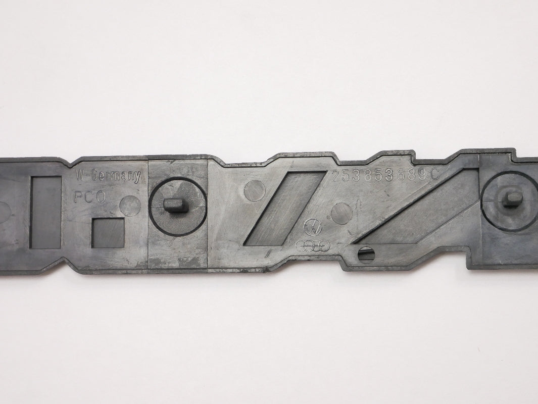 Rear Emblem Badge Logo 85-91 VW Vanagon T3 ~ Genuine OEM ~ 253 853 689 C