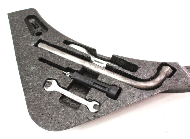 Trunk Spare Tire Tool Kit Jack Lug Wrench Kit 04-06 VW Phaeton ~ 3D0 012 021 M