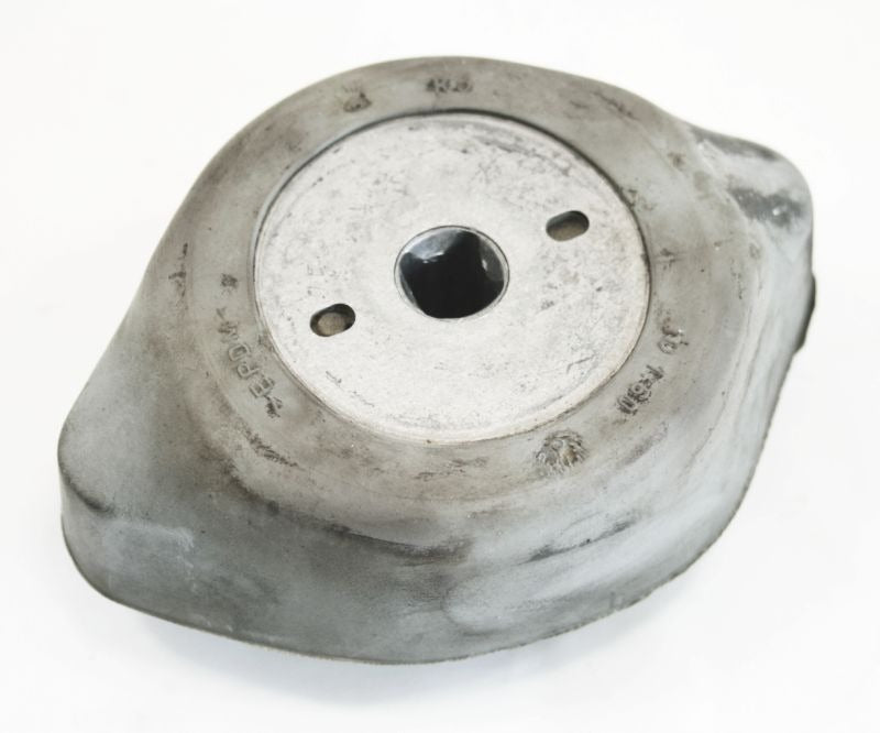 Transmission Mount Bushing Audi A4 A6 VW Passat B5 B5.5 Automatic 8D0 399 151 N